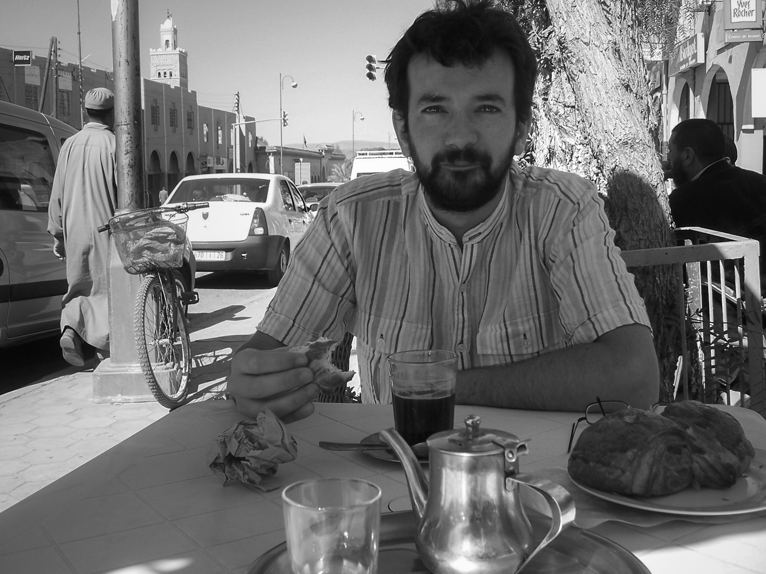 Ouarzazate 2007 - Encore la seule femme en terrasse avec toi